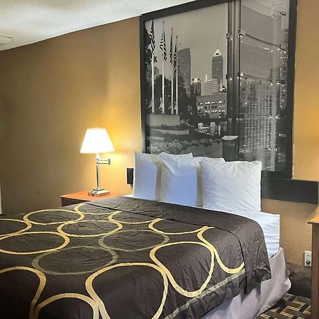 Super 8 By Wyndham Indianapolis/Ne/Castleton Area Hotel Kültér fotó