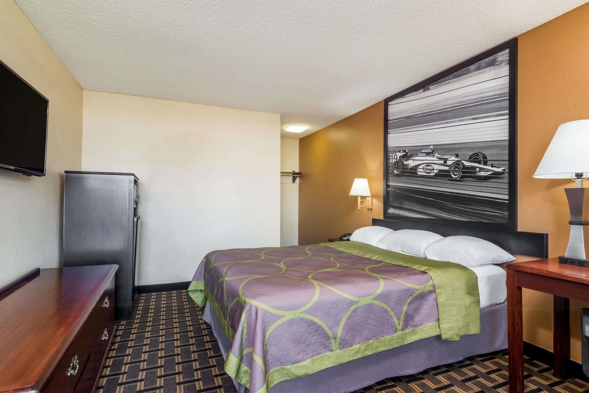 Super 8 By Wyndham Indianapolis/Ne/Castleton Area Hotel Kültér fotó