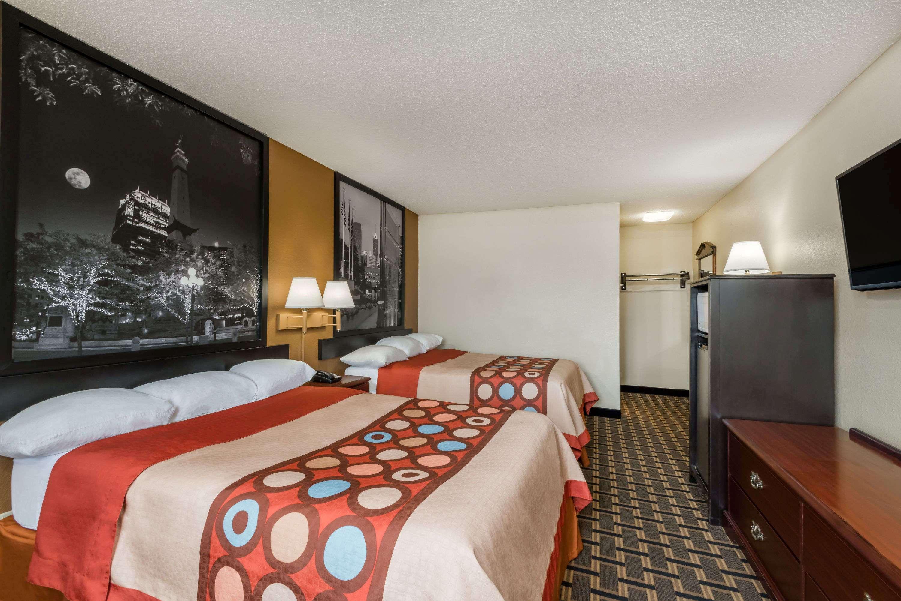 Super 8 By Wyndham Indianapolis/Ne/Castleton Area Hotel Kültér fotó