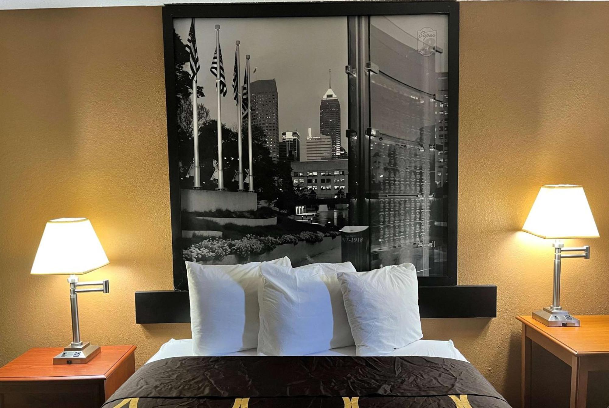 Super 8 By Wyndham Indianapolis/Ne/Castleton Area Hotel Kültér fotó