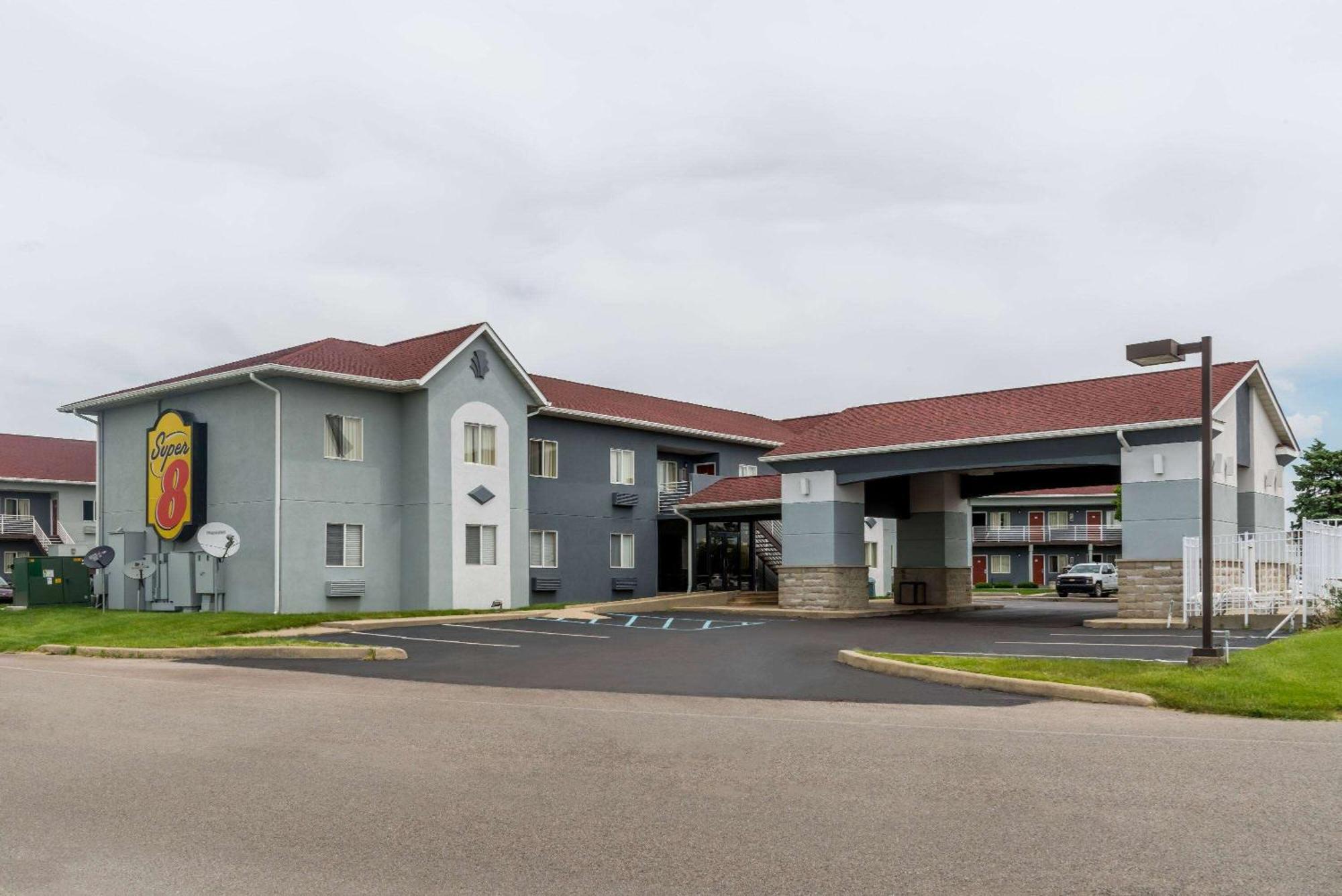Super 8 By Wyndham Indianapolis/Ne/Castleton Area Hotel Kültér fotó