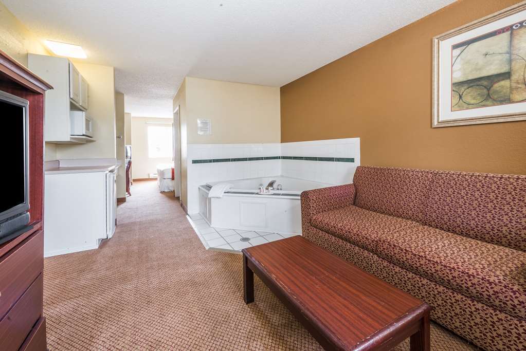 Super 8 By Wyndham Indianapolis/Ne/Castleton Area Hotel Szoba fotó