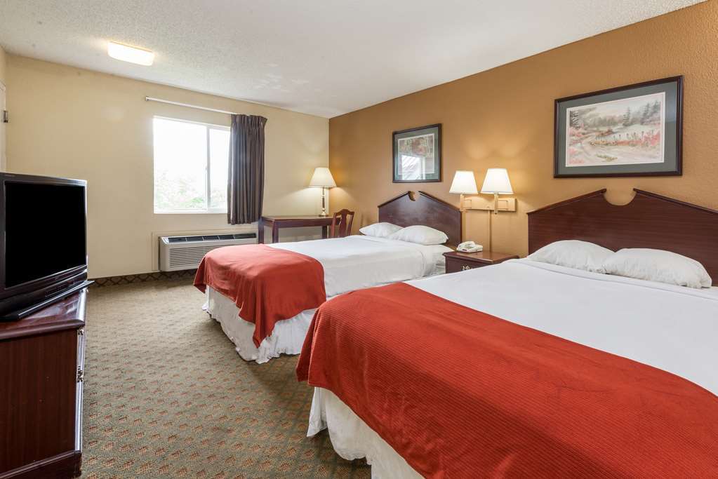 Super 8 By Wyndham Indianapolis/Ne/Castleton Area Hotel Szoba fotó