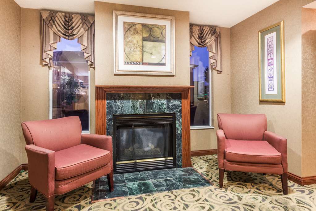 Super 8 By Wyndham Indianapolis/Ne/Castleton Area Hotel Beltér fotó