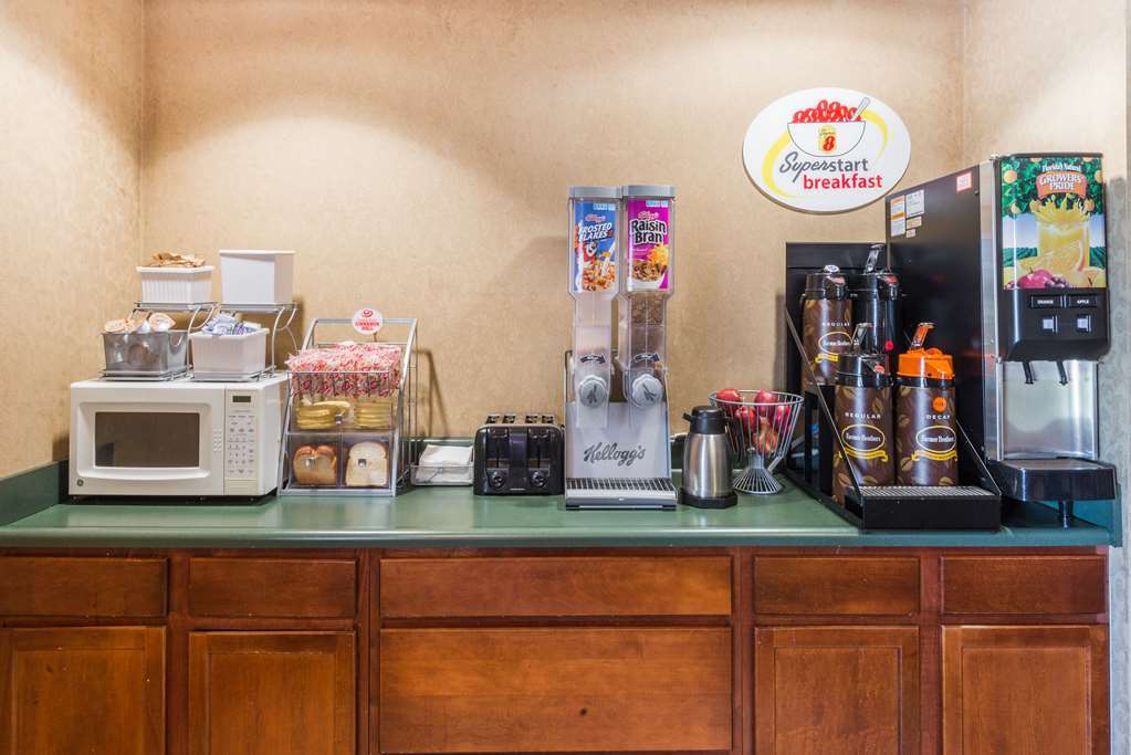 Super 8 By Wyndham Indianapolis/Ne/Castleton Area Hotel Létesítmények fotó
